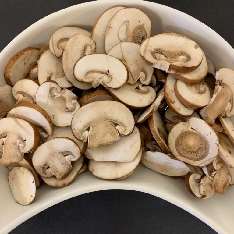 Brown Chestnut Sliced Mushrooms Speyfruit Ltd   IMG 0067 768x768 